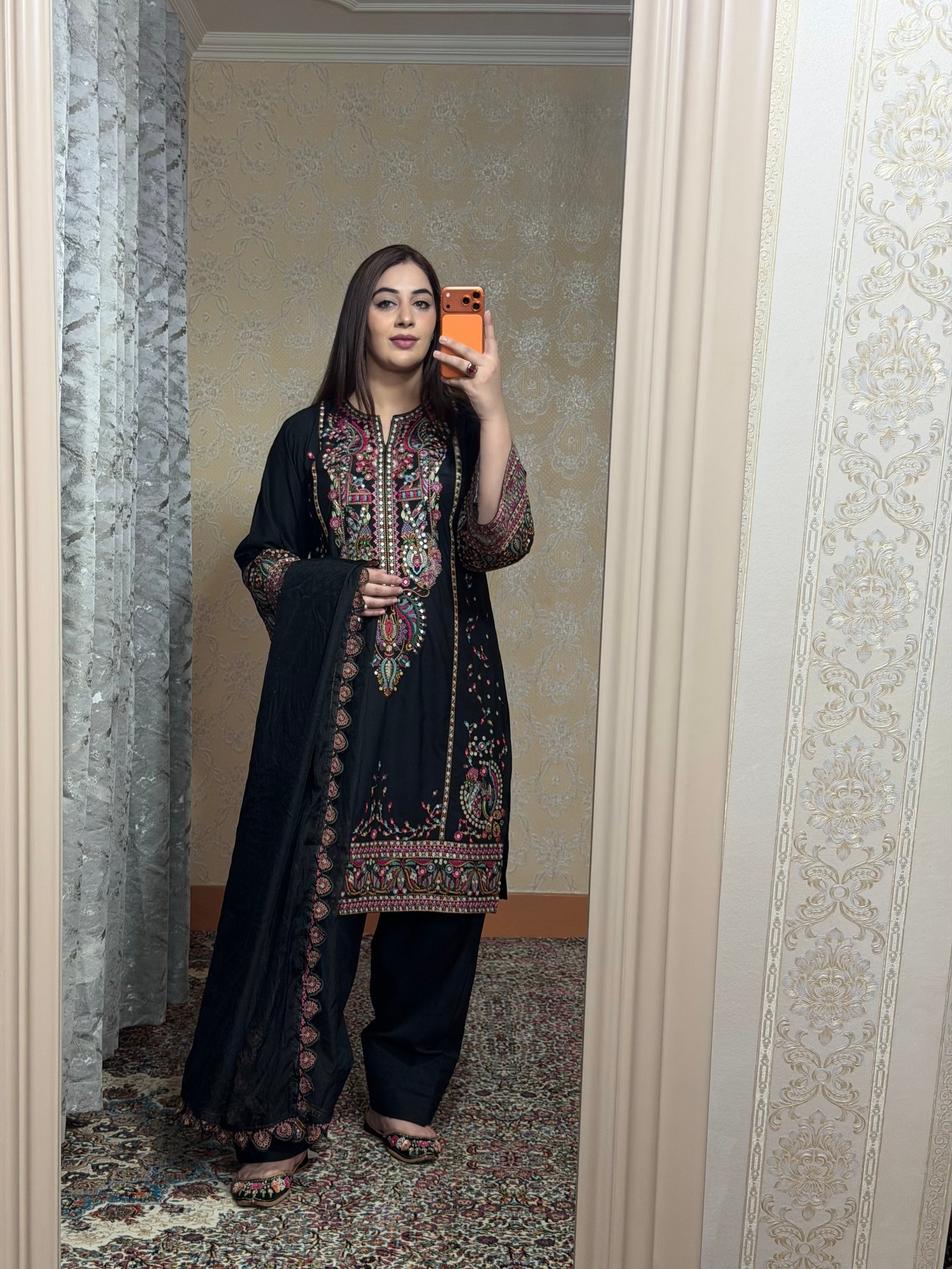 Mehreen Afgani Farshi Set